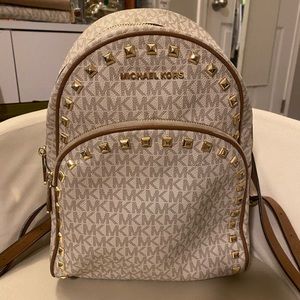 Michael kors back pack